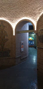 دبیرستان یاوران امين