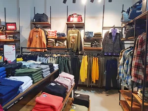 فروشگاه پوشاک کنی بوی شعبه اراک