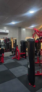 باشگاه بدنسازی افق 4