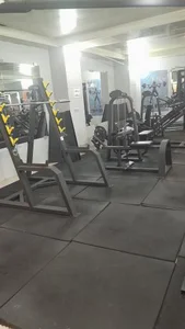 باشگاه بدنسازی سناتور