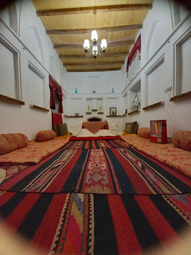 عمارت سنگسری ها