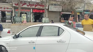 فروشگاه شیشه اتومبیل خزائی