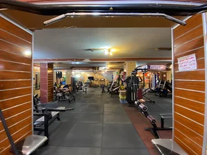 Ostoure club