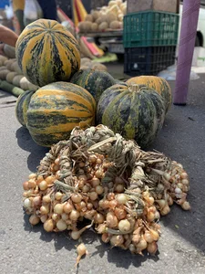 چهارشنبه بازار محلی