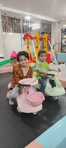 مرکز بازی شادلی