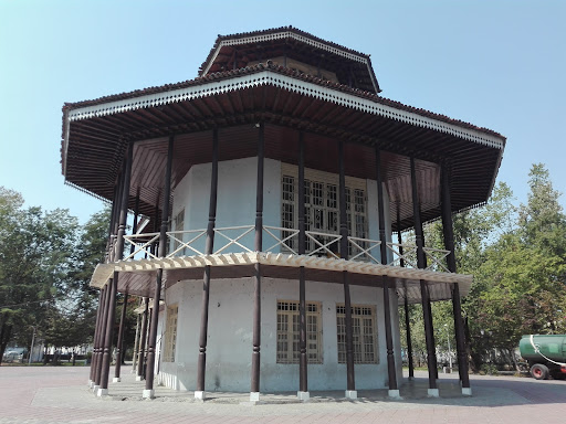 عمارت کلاه فرنگی