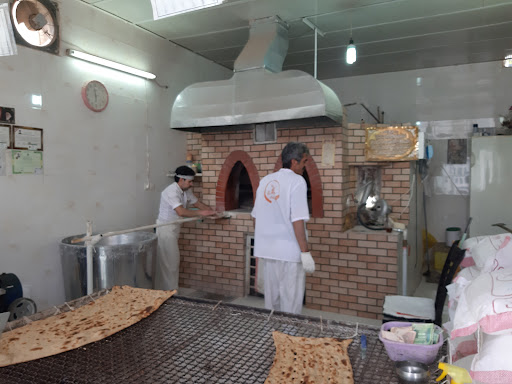 نانوایی سنگک ماشینی