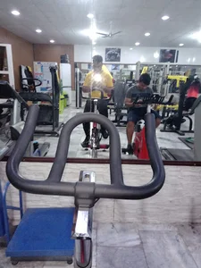 باشگاه بدنسازی شکوری