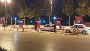 پمپ بنزین لاله