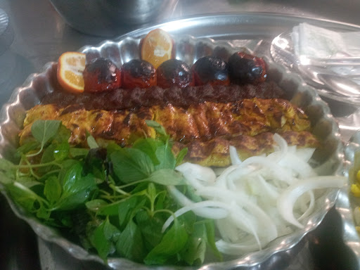 نان داغ کباب داغ ریحون