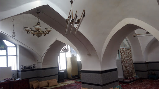 مسجد تاریخی قانلی کؤینک