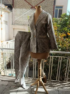 آموزشگاه و خیاطی زهرا تِزده(مهدخت سابق)