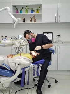 مطب دندانپزشکی دکتر امیرپارسا براری جمنانی