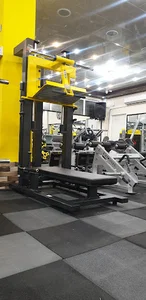 باشگاه بدنسازی دنیای قدرت