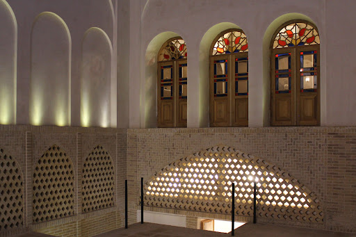 اقامتگاه سنتی زوایه