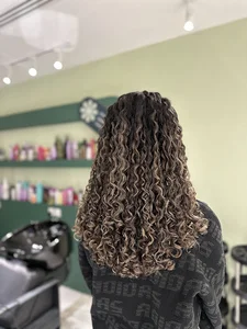 AVO CURL - Curly Hair Salon