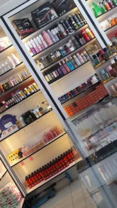 گالری آرایشی بهداشتی ملکا