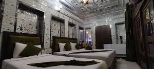 هتل سنتی پنج دری