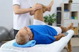 فیزیوتراپی و کاردرمانی در منزل