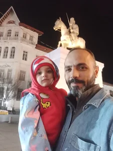 رشت چهارراه گلسار خیابان نواب بن بست اقاقیا ساختمان فرحان دکترفرامرز اسکندری جراح _ دندانپزشک