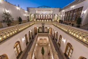 ایستگاه اتوبوس قصر منشی