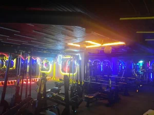 باشگاه بدنسازی ماه و خورشید 2
