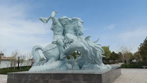 تندیس نبرد رستم و اژدها