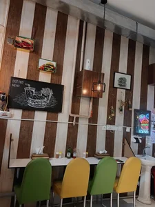 ساندویچی مادر شعبه دو 3