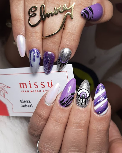 سالن کاشت ناخن المیراelmira nail art salon