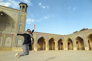 آژانس مسافرتی خورشید جهان