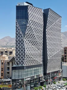 دکتر آرش حقیقی