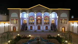هتل عمارت سرخه‌ای 2
