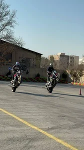 آموزشگاه موتورآموز 2