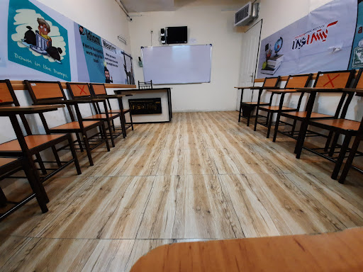 آموزشگاه زبان کیش نوین