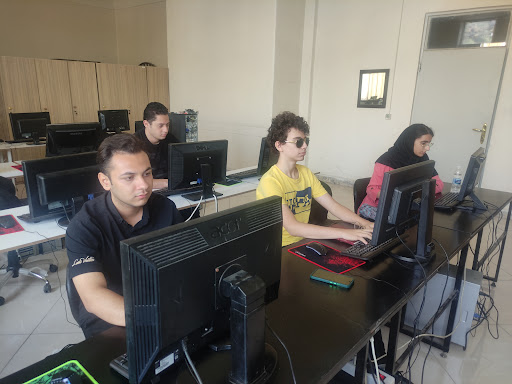 آموزشگاه فنی حرفه ای کارا