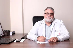 دکتر عباس غلامی