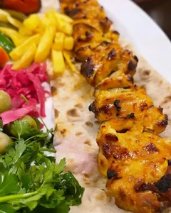 بیرون بر برگ سبز 4