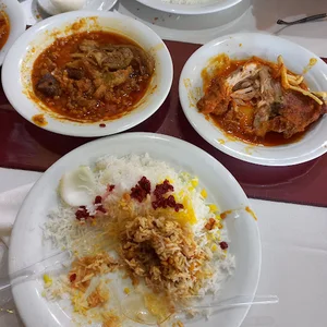 رستوران بعثت