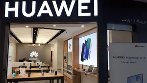 Huawei Experience Store (Paytakht)