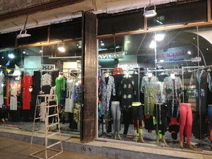 فروشگاه مثلث