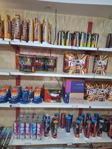 فروش وسایل آتش بازی مجاز ستاره 2