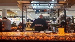 Shomer cafe