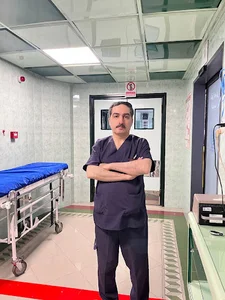 دکتر رستم اسفندیاری
