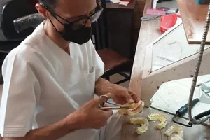 دندانسازی صادقیان