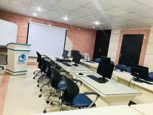 اموزشگاه کامپیوتر پیشگامان