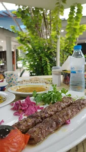 رستوران و تالار پذیرایی خلج