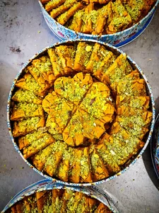 نان و شیرینی سعادت 2