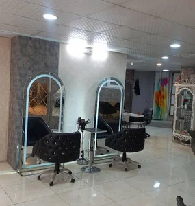 سالن زیبایی زن روز