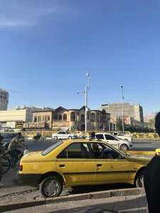 شیراز خیابان داریوش(توحید) روبروی پاساژ صوت و تصویر موبایل زند
