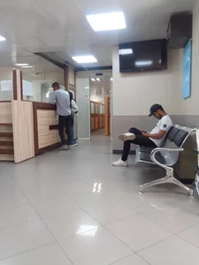 کلینیک تخصصی دندانپزشكی ۶۰۰ ارتش 5